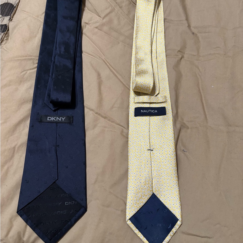 Men’s Silk Navy Blue and Yellow Ties - Picture 2 of 4